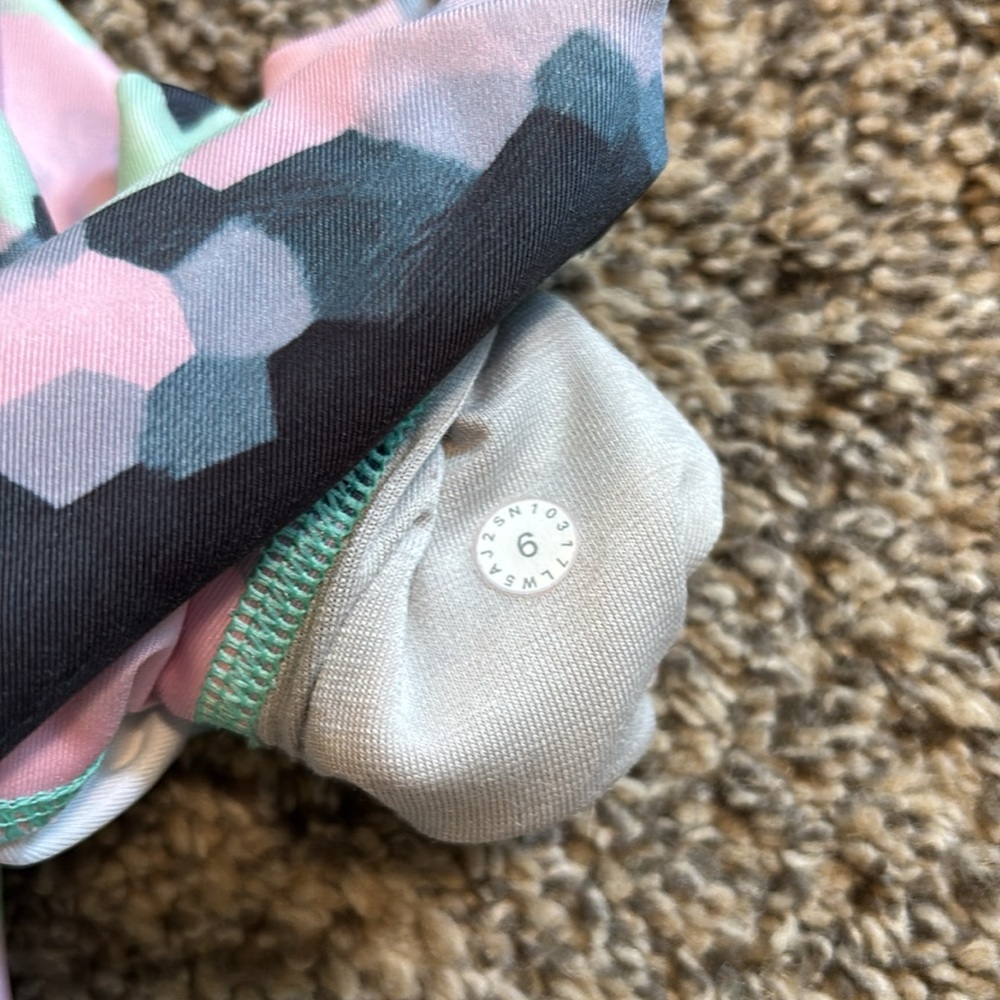 Lululemon High Times leggings size 6 - Picture 4 of 7